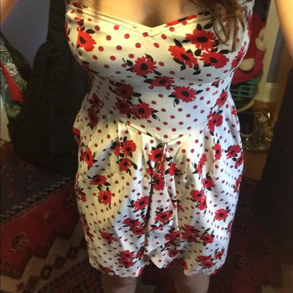 Beautiful flowered strapless dress