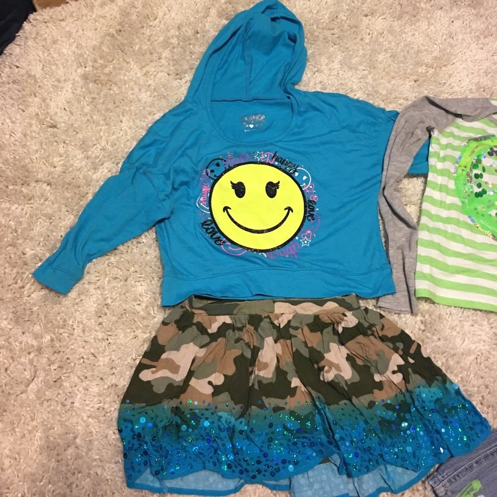 Justice 3 item bundle 2 tops and 1 skort