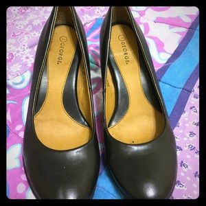 Dress shoes