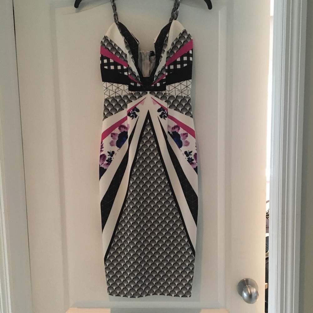 Gorgeous Society of Chic Midi Dress 🔥