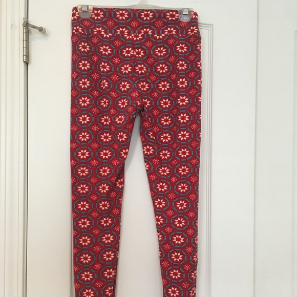 Lularoe one size leggings! - Picture 1 of 3