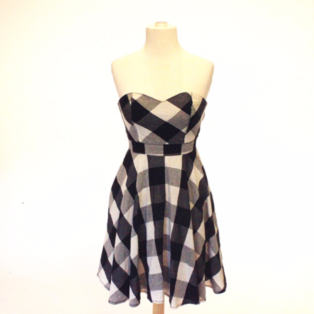 Plaid Black and White Sweetheart Dress