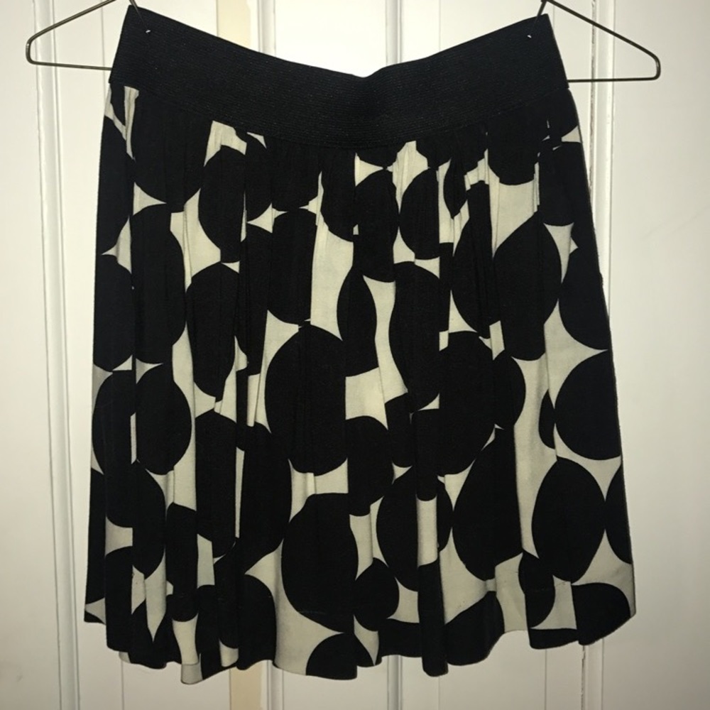 white and black polka dot skirt