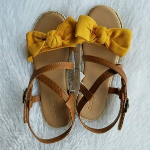 NWT. Old Navy Sandals