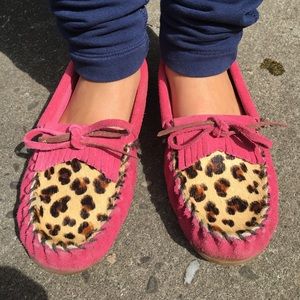 Girls Minnetonka moccasin shoes.