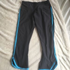 cropped athletic leggings