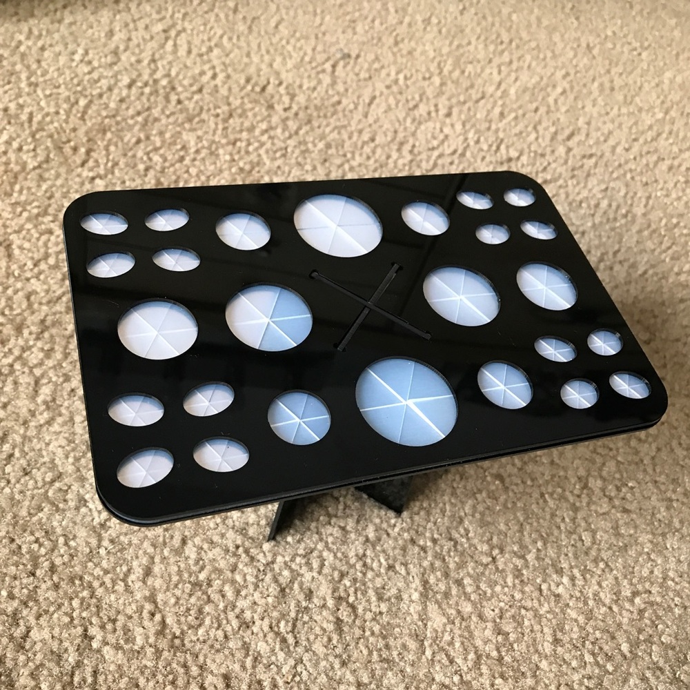 Make up brush drying rack