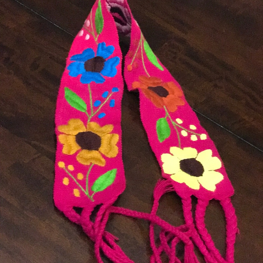 Embroidery beautiful 100%hand made belt.