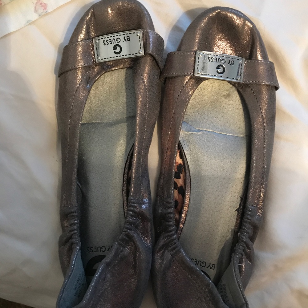 G by Guess flats
