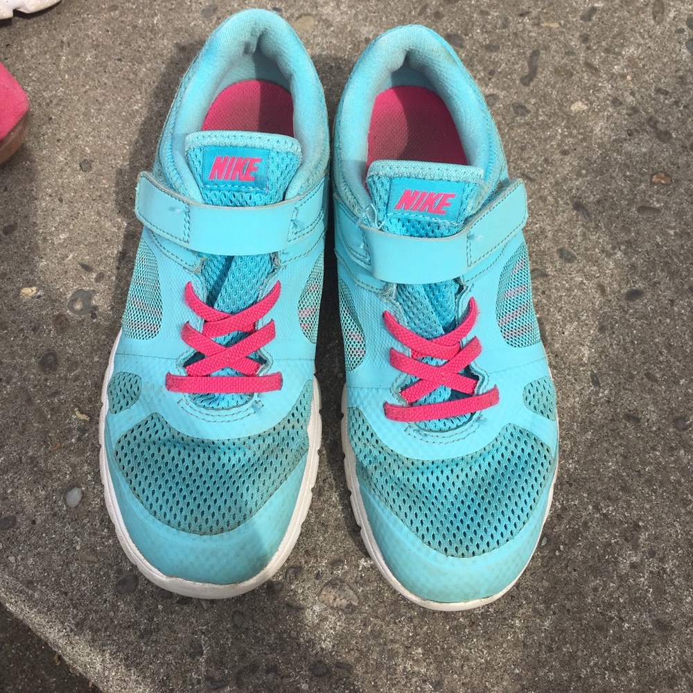 Girls Nike sneakers