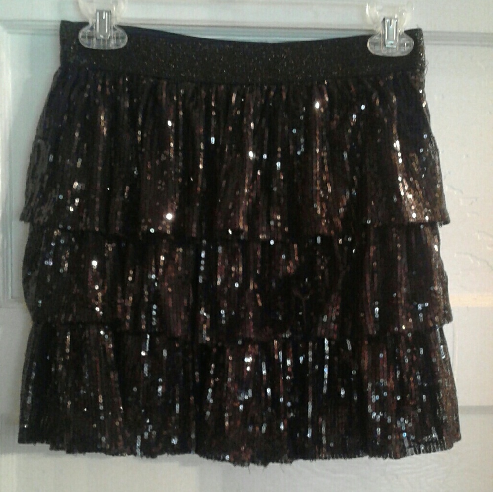 Rachel & Chloe flirty ruffled black sequin mini
