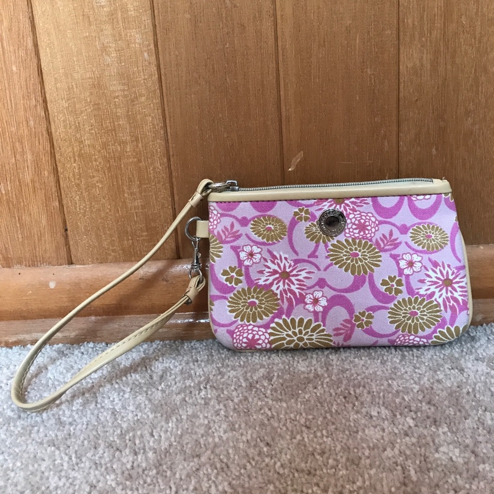 Cute floral coach purse!