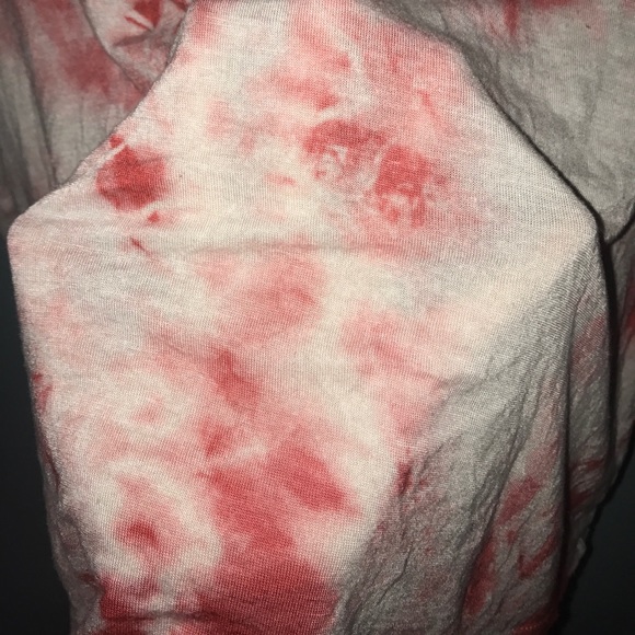 Heart cutout tie dye shirt - Picture 4 of 4