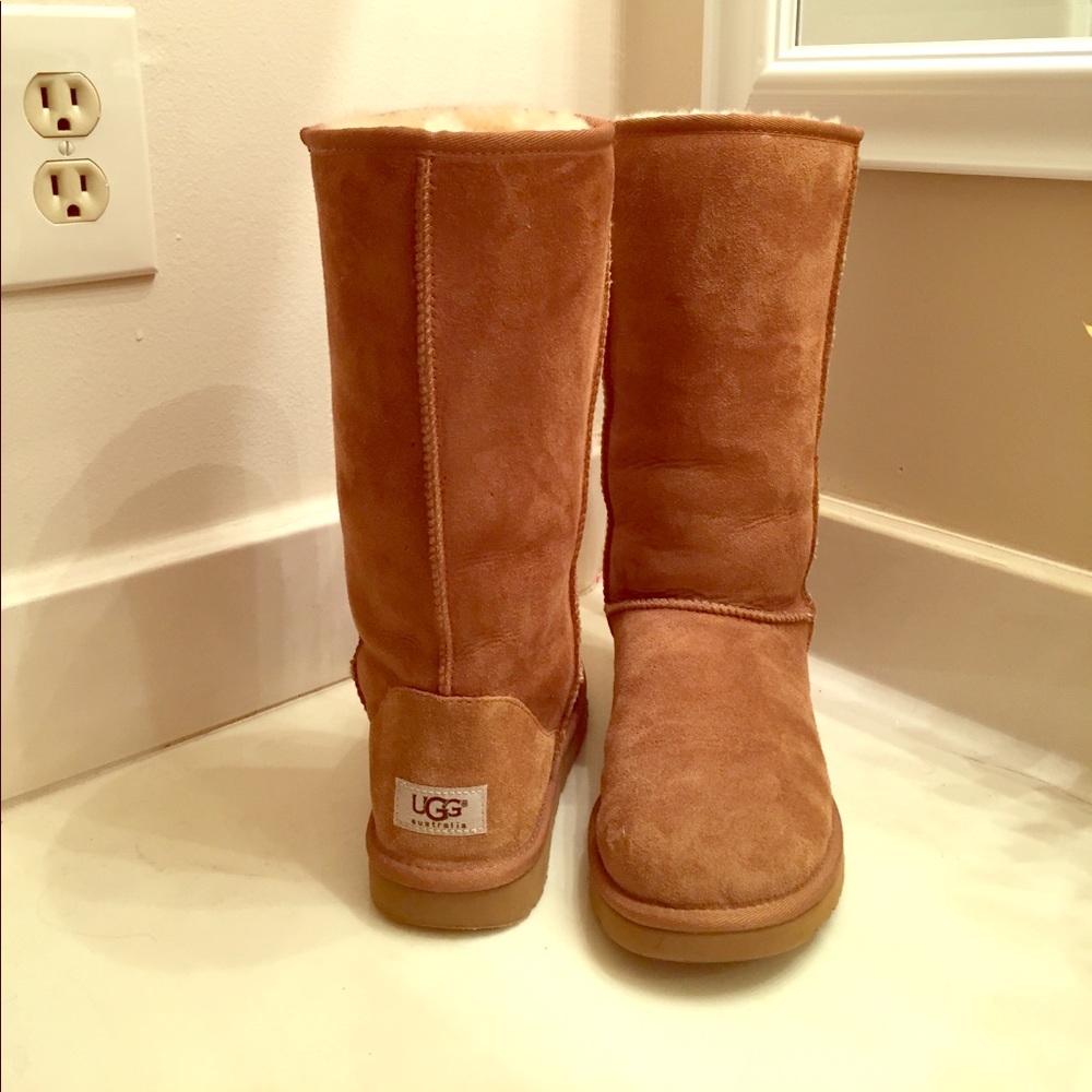 Uggs!! Great condition