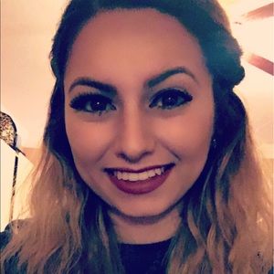 Meet your Posher, Clarisa