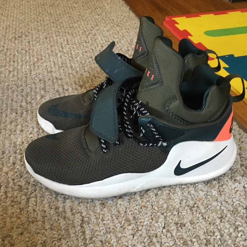 Men's Nike shoes