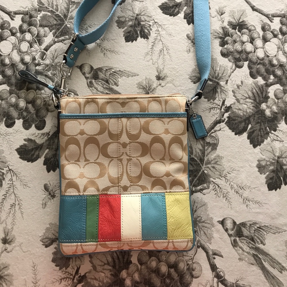 Coach swingpack crossbody