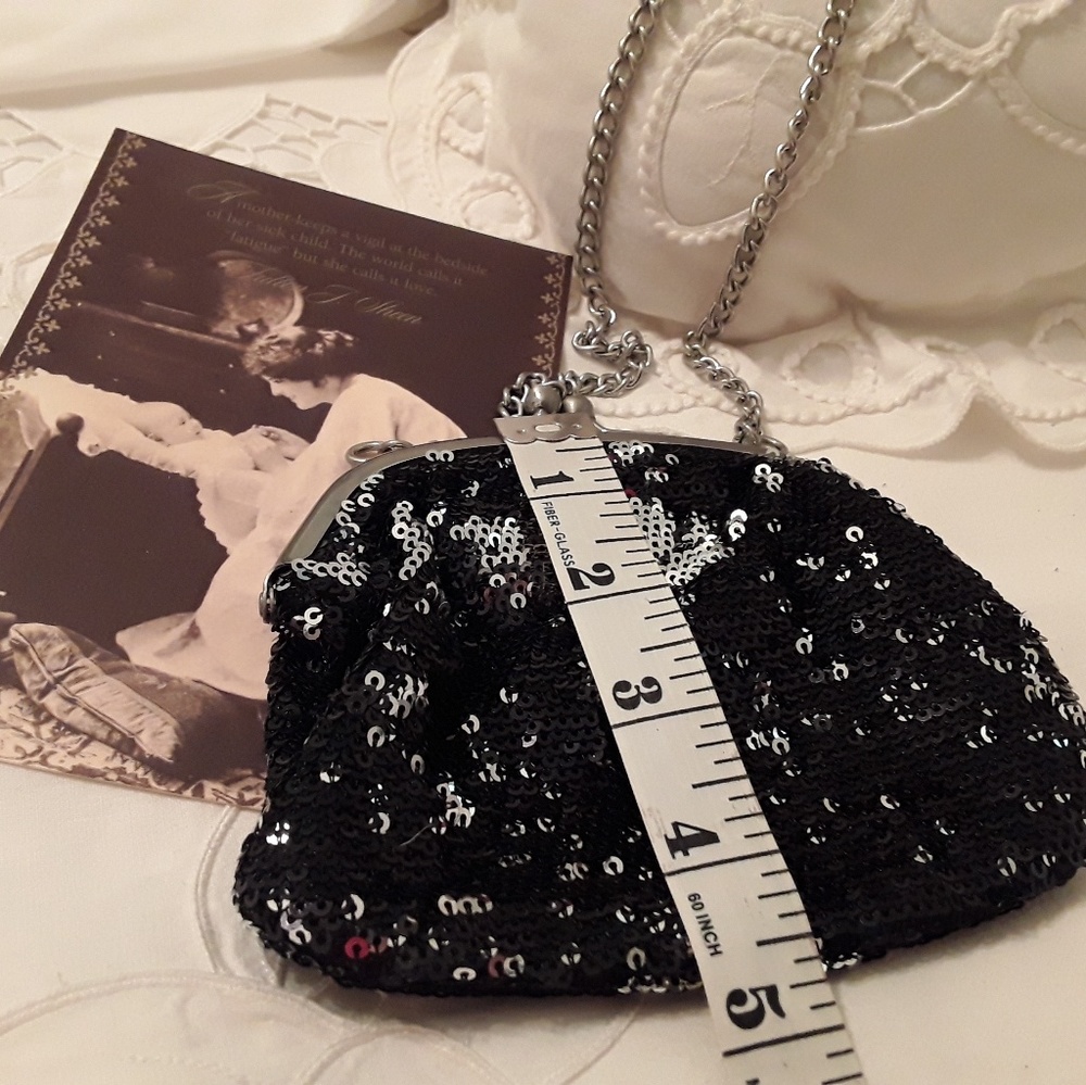 BEAUTIFUL BLACK SEQUIN EVENING BAG WITH 18" CHAIN - Picture 5 of 8