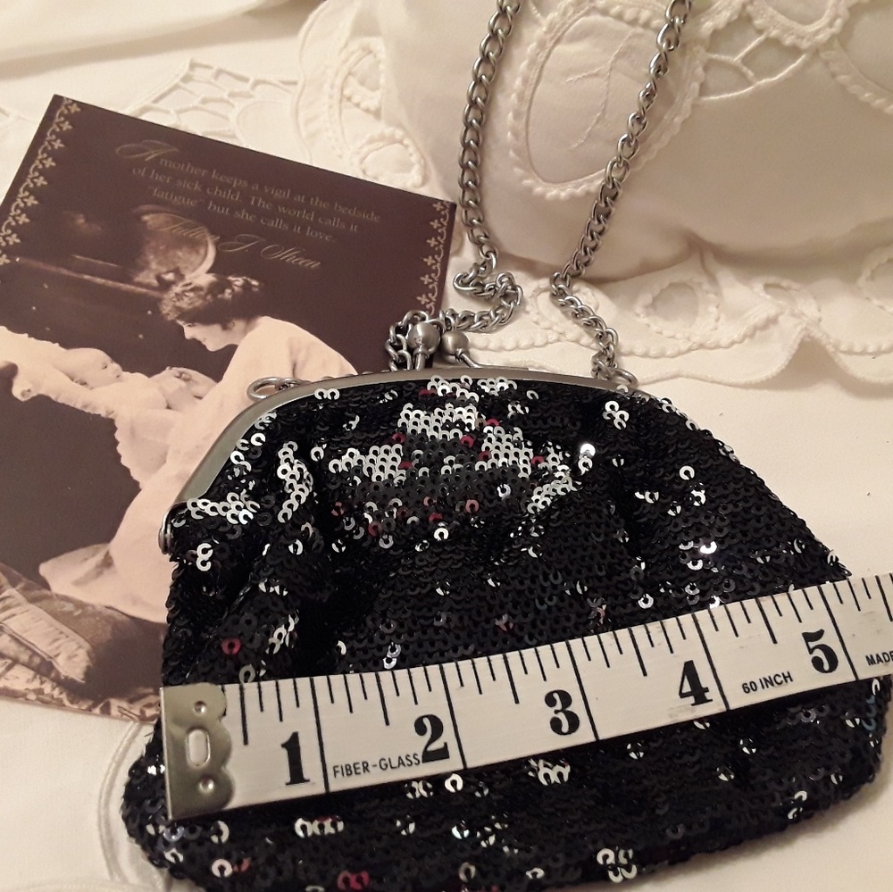 BEAUTIFUL BLACK SEQUIN EVENING BAG WITH 18" CHAIN - Picture 6 of 8