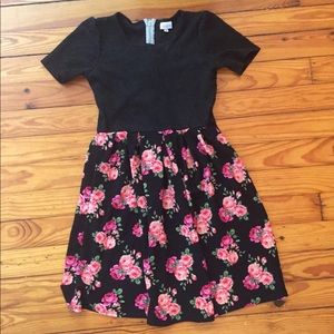 Lularoe floral Amelia dress size M excellent cond