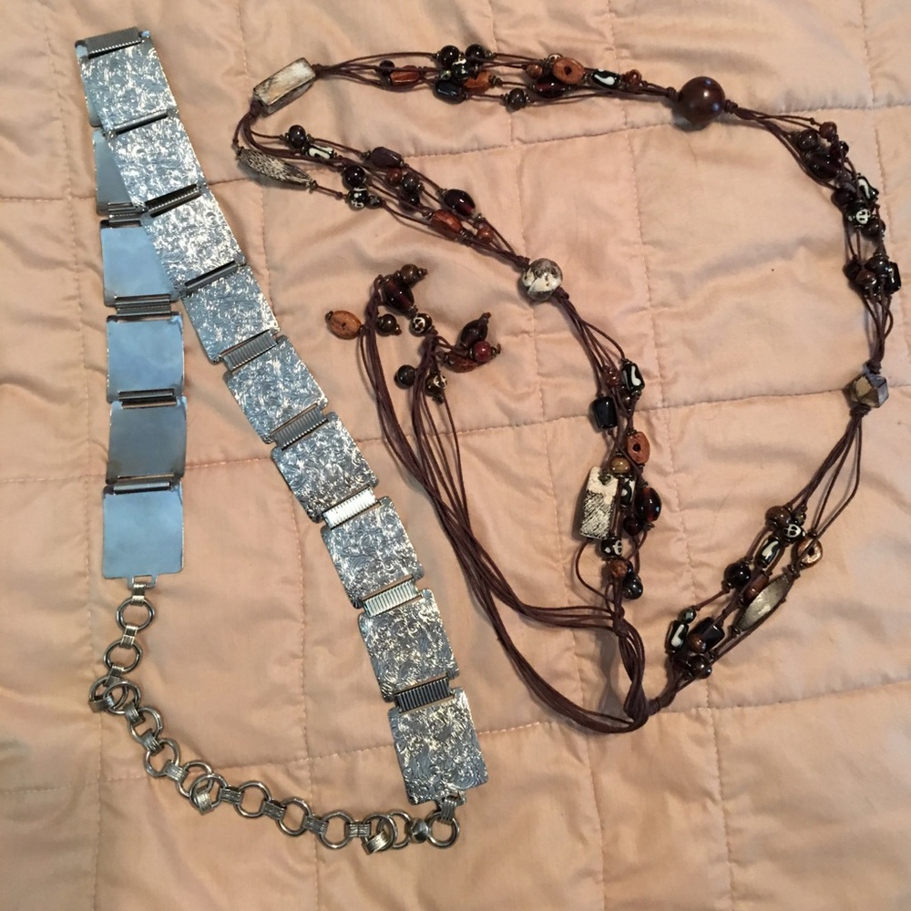 Glitz and Hometown girl mix in this 3 belt bundle.
