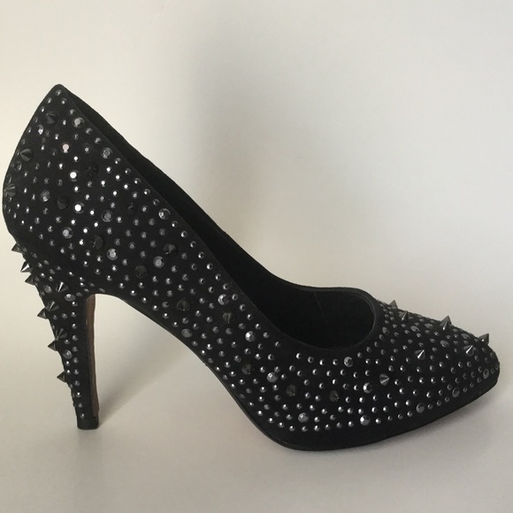 Meet your Posher, April - Picture 3 of 3