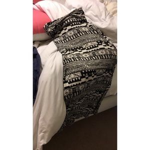 Black & cream maxi skirt worn once