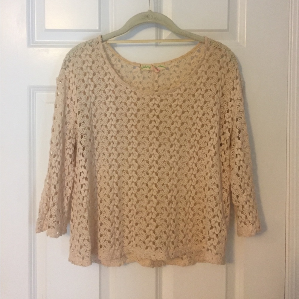 Quarter Sleeve Crochet Top