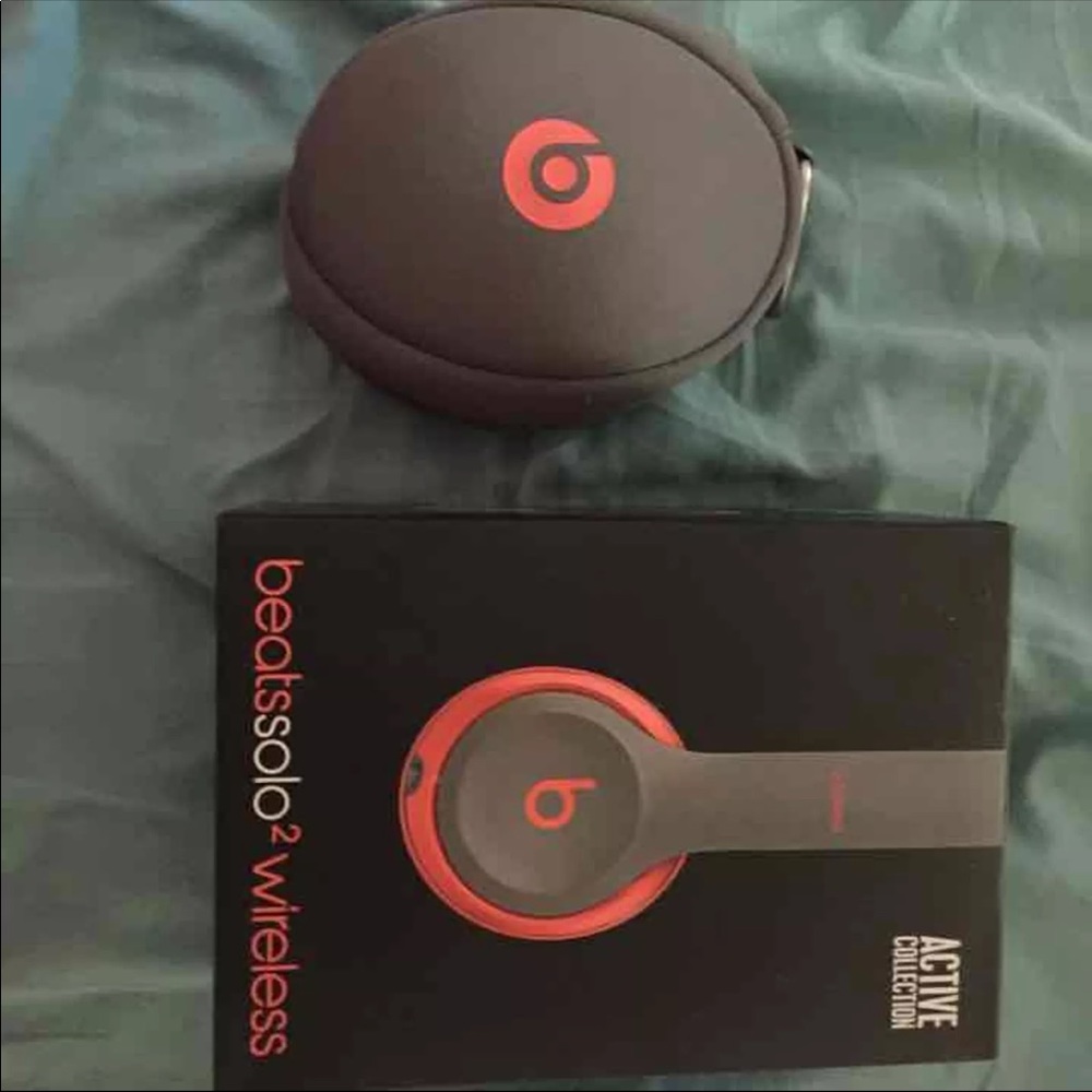 Beats by Dre Solo wireless 2