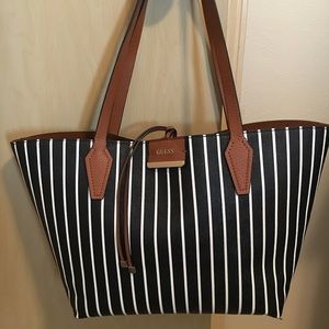 Guess reversible purse