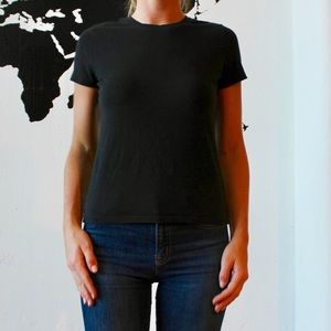 🔥LAST CHANCE🔥GAP Stretchy black tee