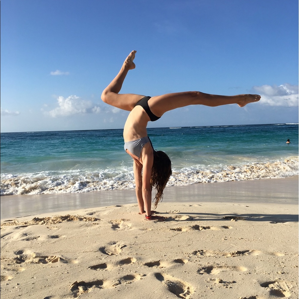 Meet your Posher, Claudia