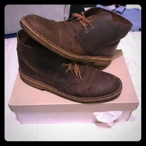 Clarks chukkas