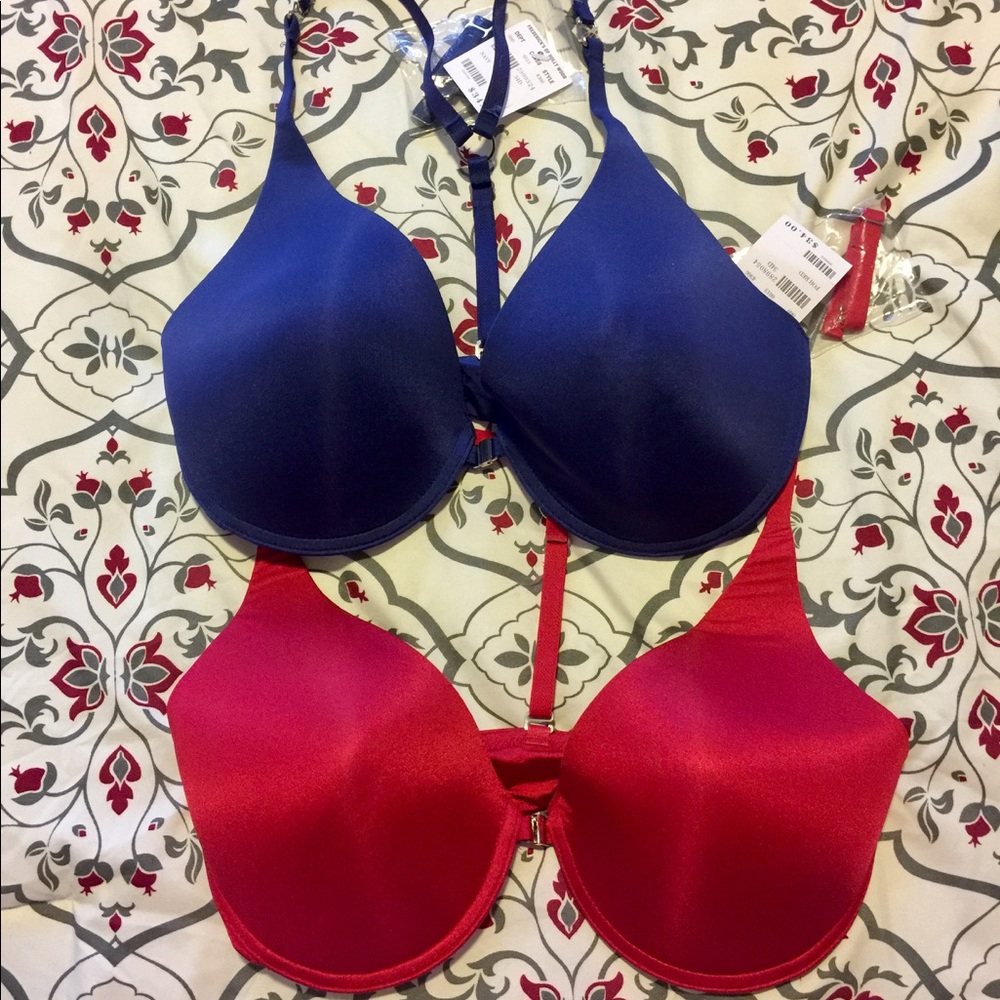 NWT Frederick's of Hollywood 34D Bra Bundle