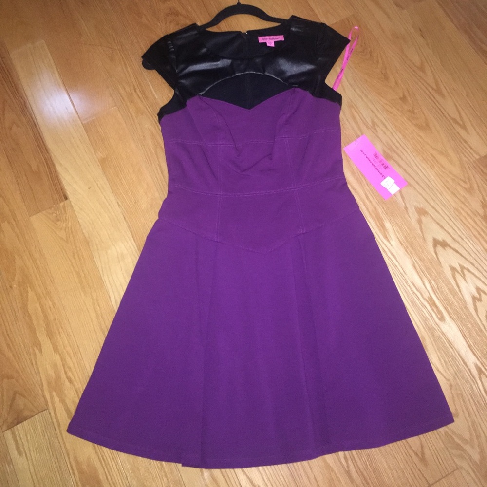 BRAND NEW Betsey Johnson Dress!