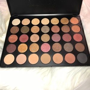 Morphe Fall into Frost Pallete