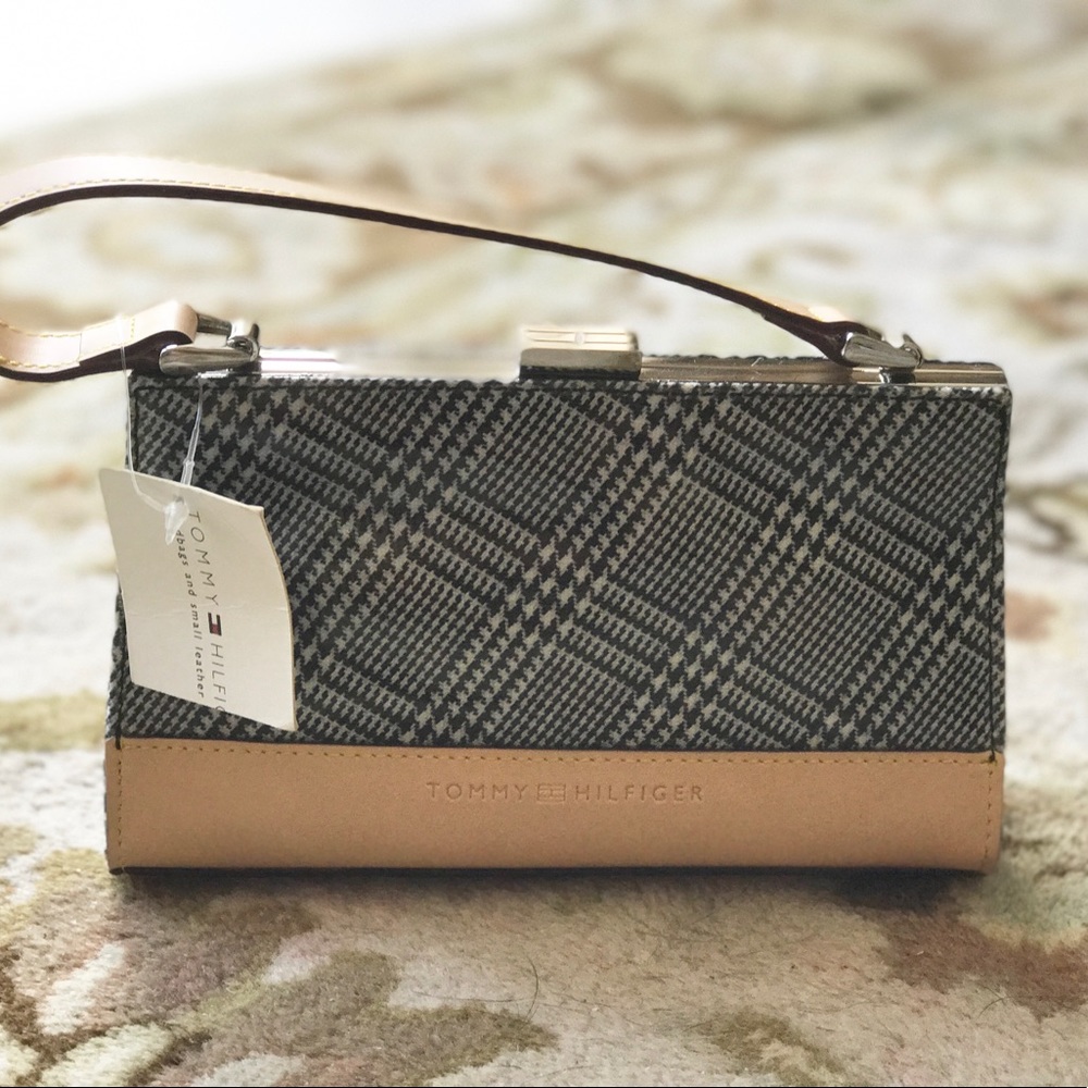 Tommy Hilfiger mini purse