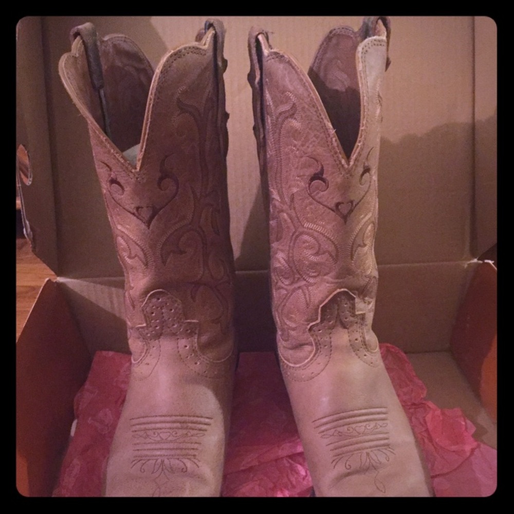 🆕 SALE Justin cowboy boots