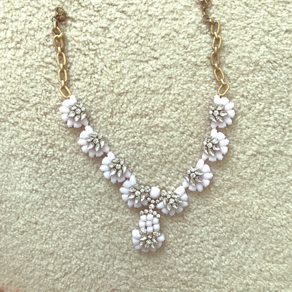 Women's statement necklace