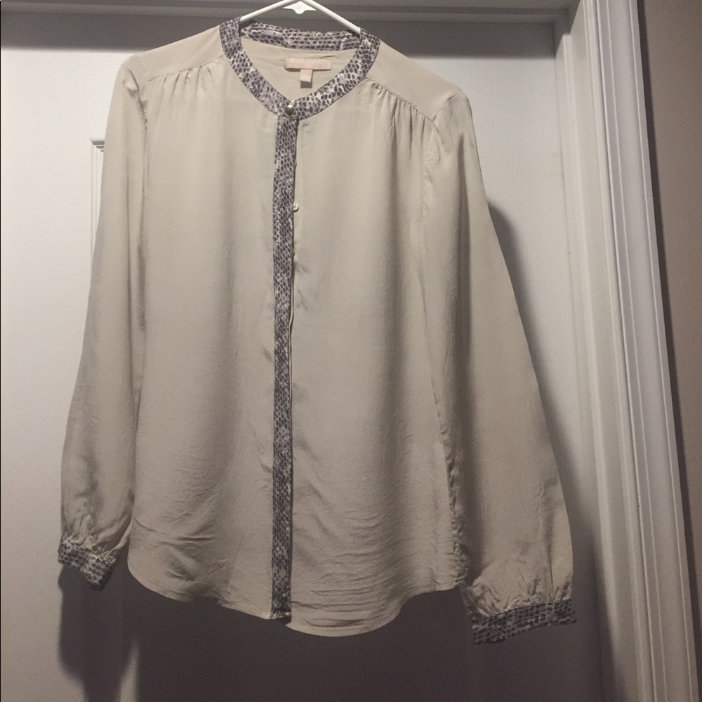 Banana Republic Long Sleeved blouse
