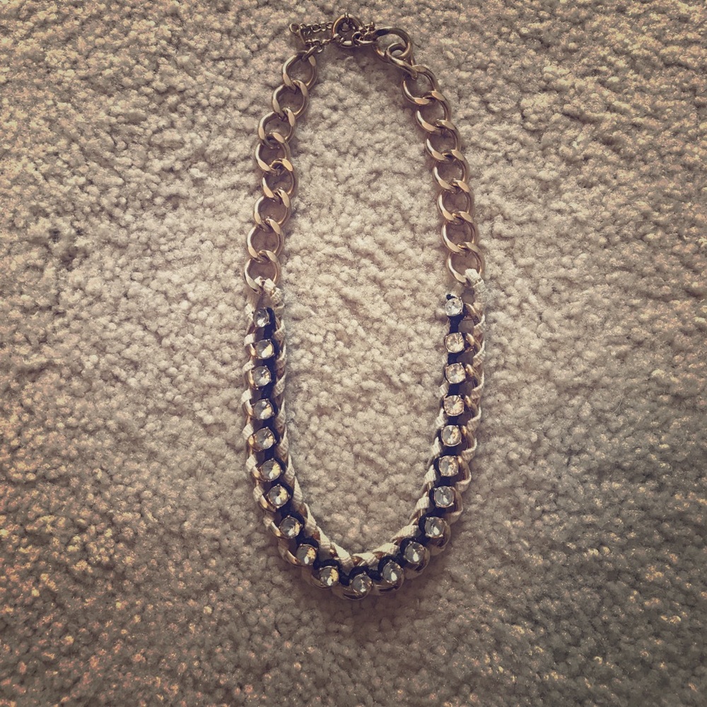 Women's necklace