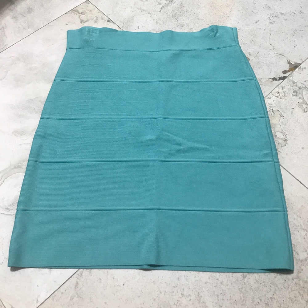 BCBG Max Azria mint green short bandage skirt
