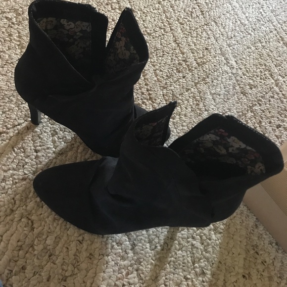 Shoes - Booties