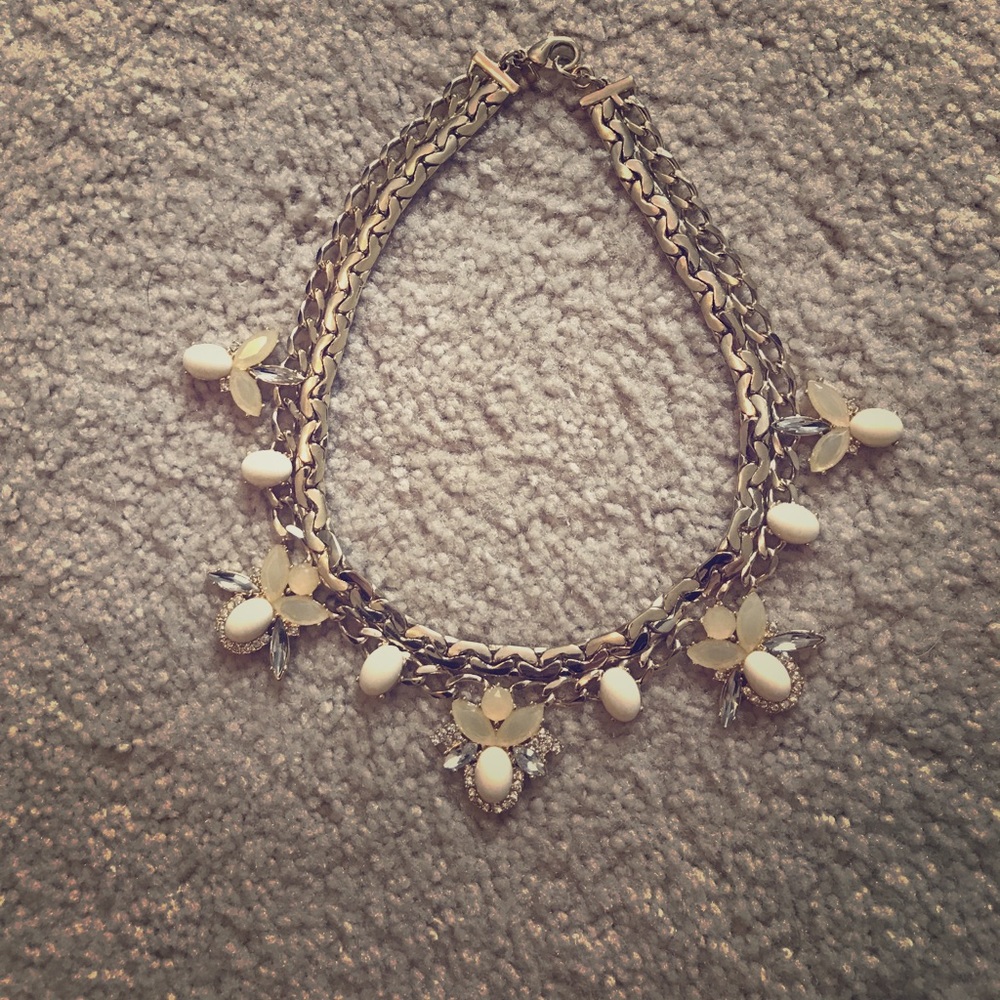 Women's necklace