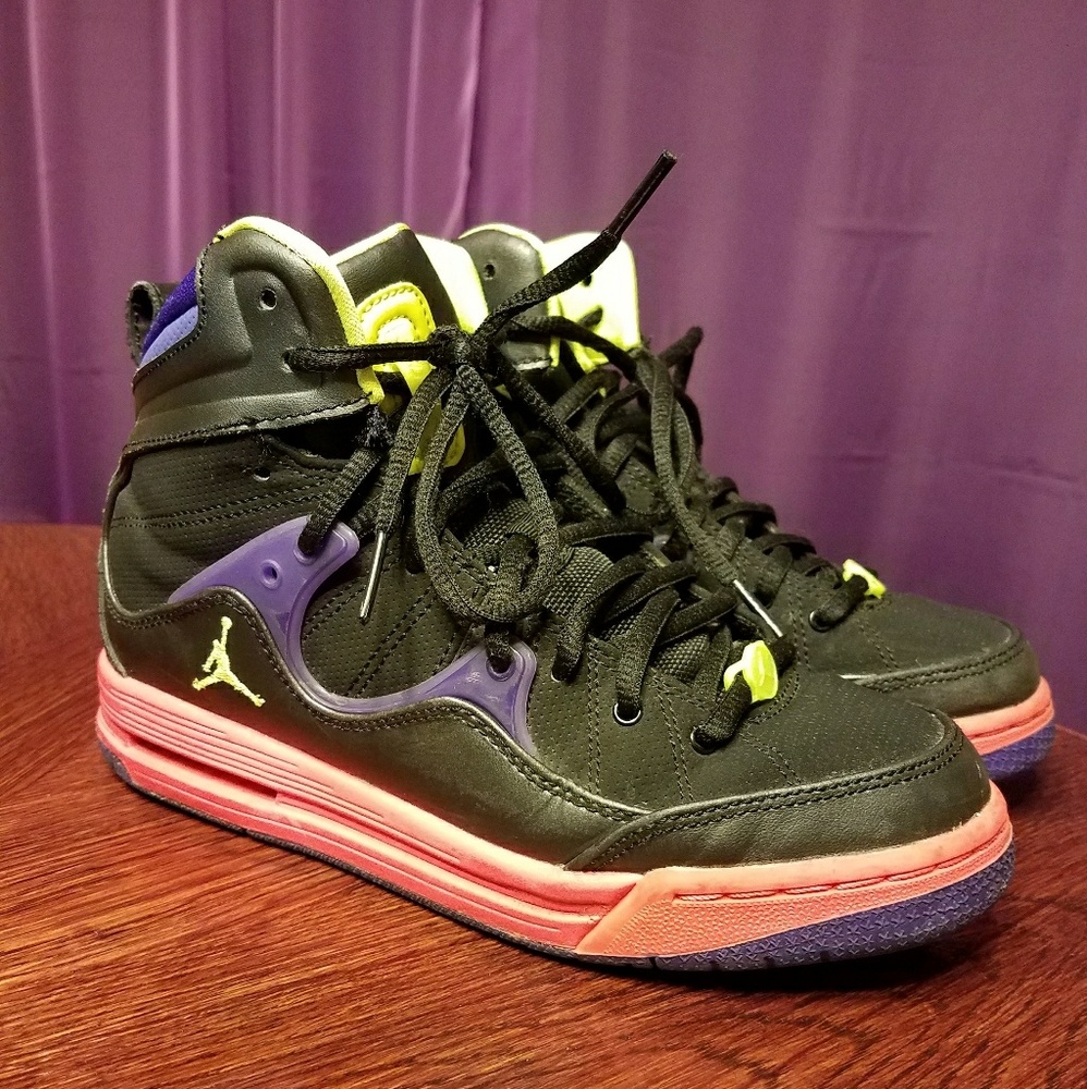 Jordans size 4.5Y