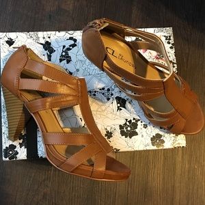 Cone Heel Tan Sandal