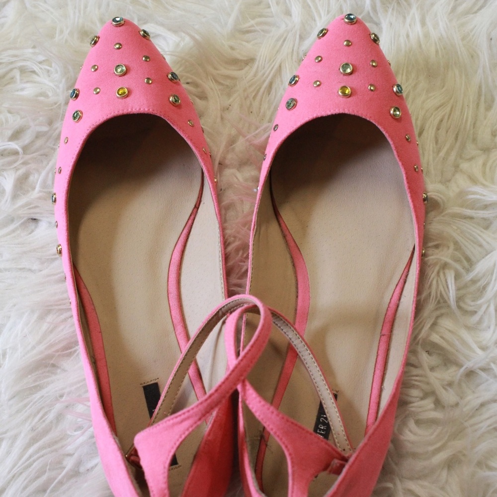 FOREVER 21 flats