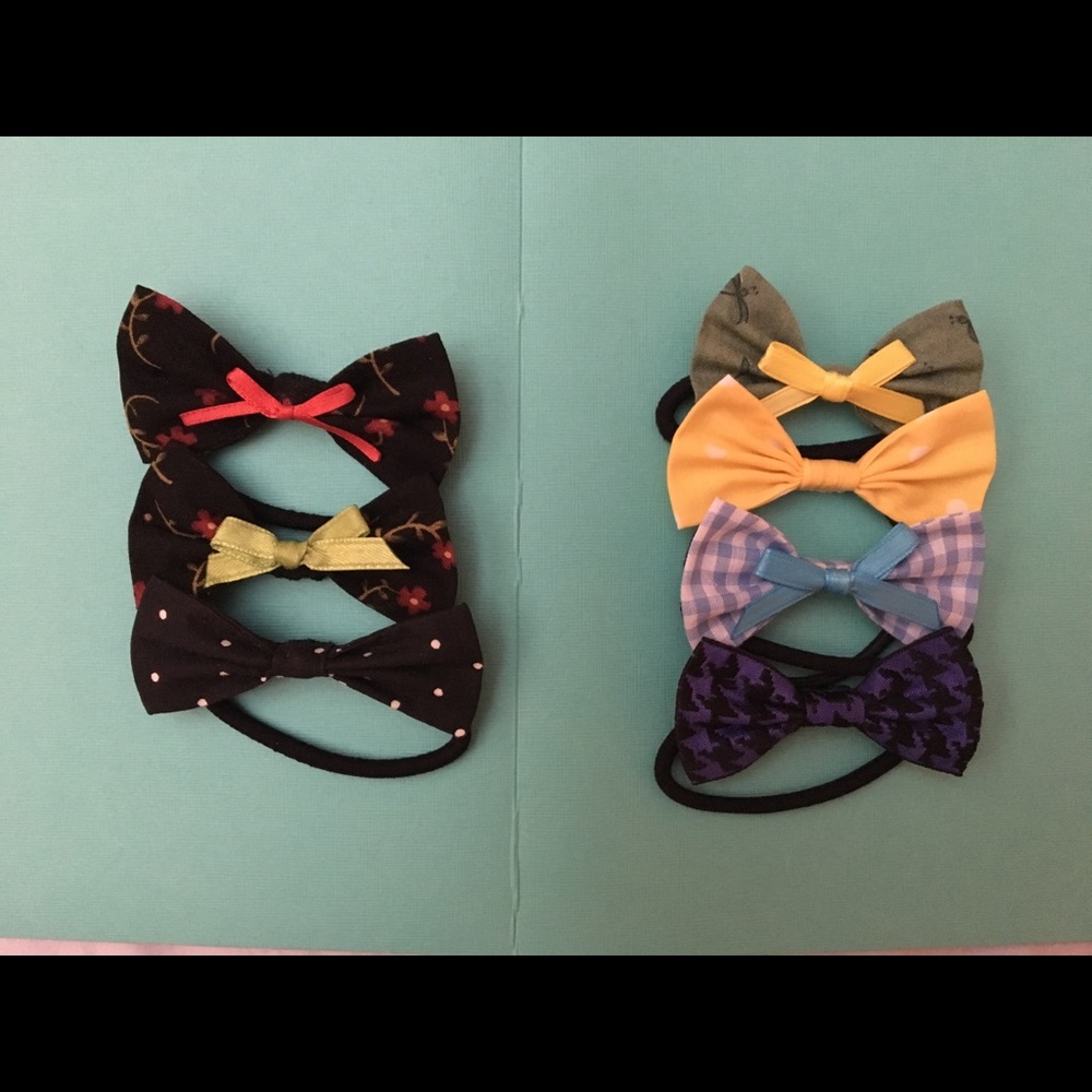 Set of 7 ponytail holders