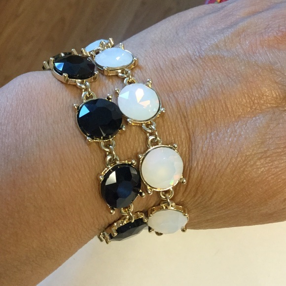 Boutique Jewelry - Gold & Crystal Bracelet