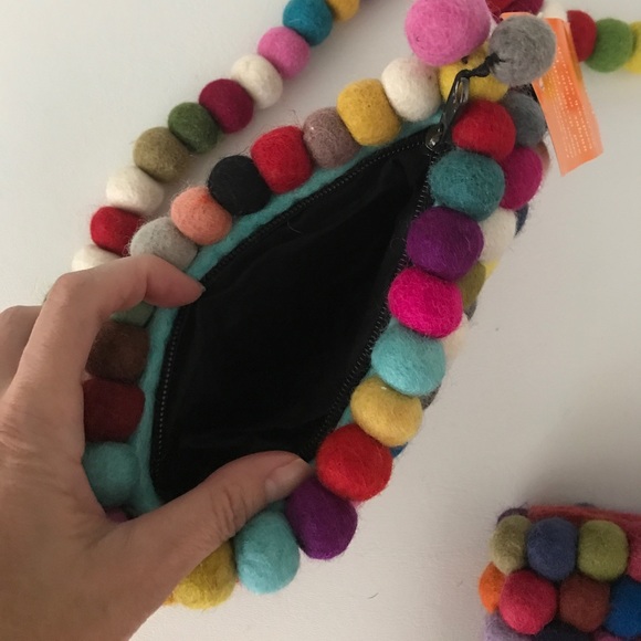 Fairtrade Exotic crossbody clutch - Picture 7 of 7